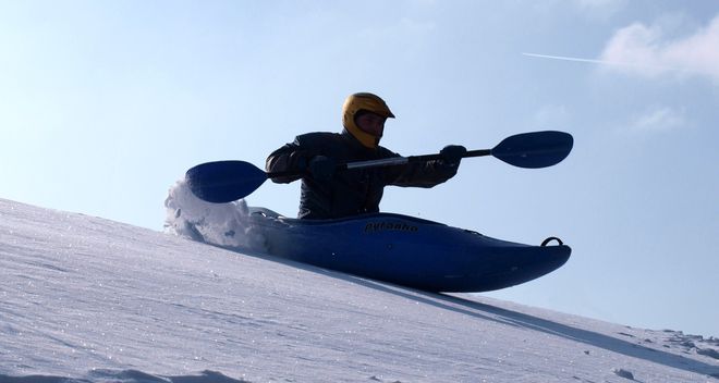 Freeride snow kayaking 