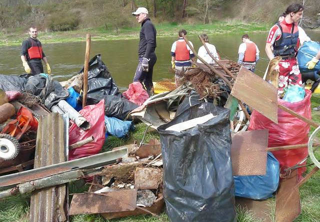 Sázava hlásí: uklizeno!