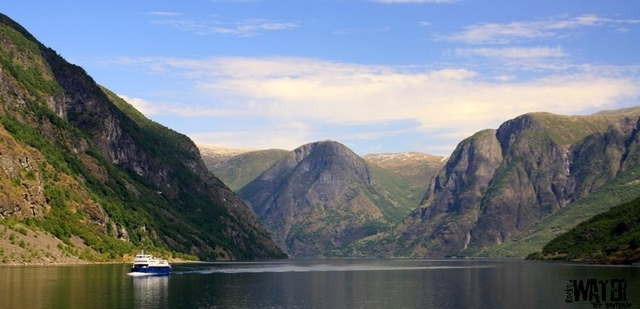 Rocks and Water: První Norské ozvěny