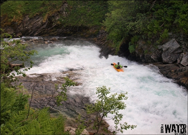 Rocks and Water: První Norské ozvěny