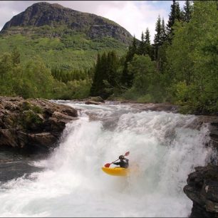 Rocks and Water: třetí a finální ohlas z Norska