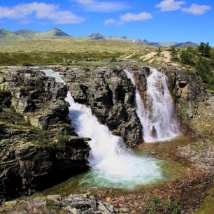 Rocks and Water: třetí a finální ohlas z Norska