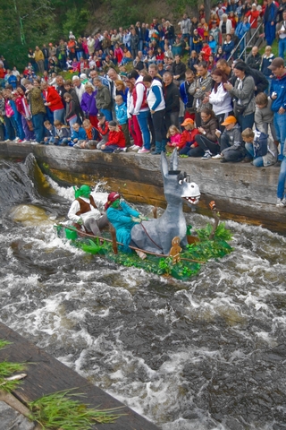 Kuriózní plavidla ve Vyšším Brodě