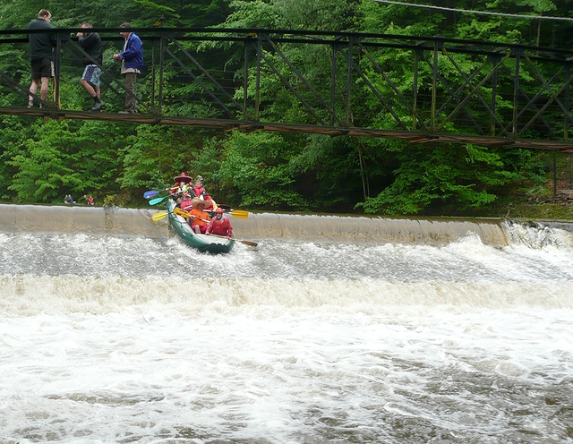 Sraz vodáků na Orlici v „Litickém oblouku“