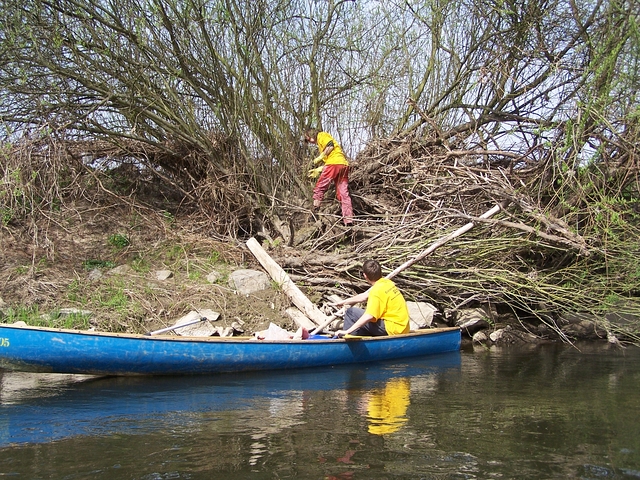 Řeky nejsou smetiště