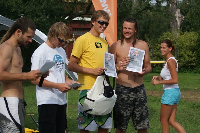 Letní atmosféra, voda, slunce a pohoda