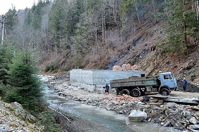 Ukrajinské Karpaty proti trubám!