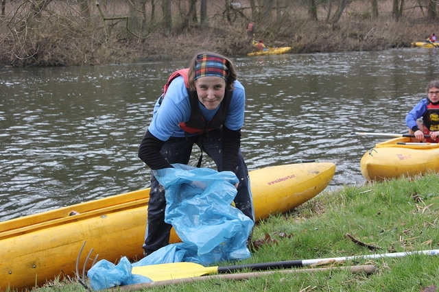 Dobrovolníci opět vyčistili řeku Sázavu