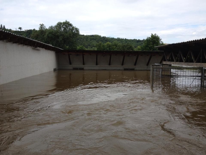 Voda opadá – je třeba odstraňovat škody AKTUALIZOVÁNO
