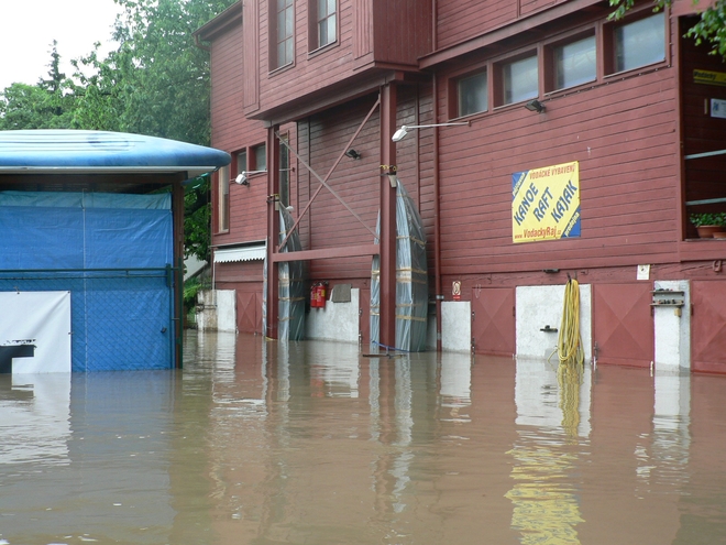 Voda opadá – je třeba odstraňovat škody AKTUALIZOVÁNO