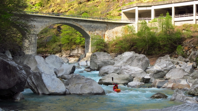 Piemont a Tessin aneb všude vody dost