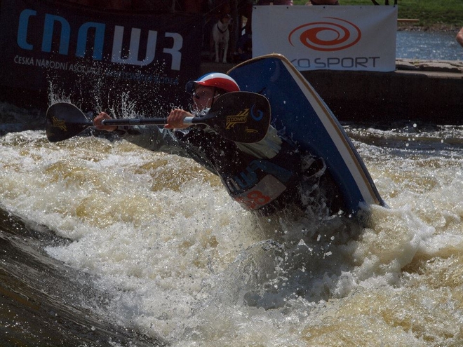 Freestyle kayaking Euro Cup Praha 2013