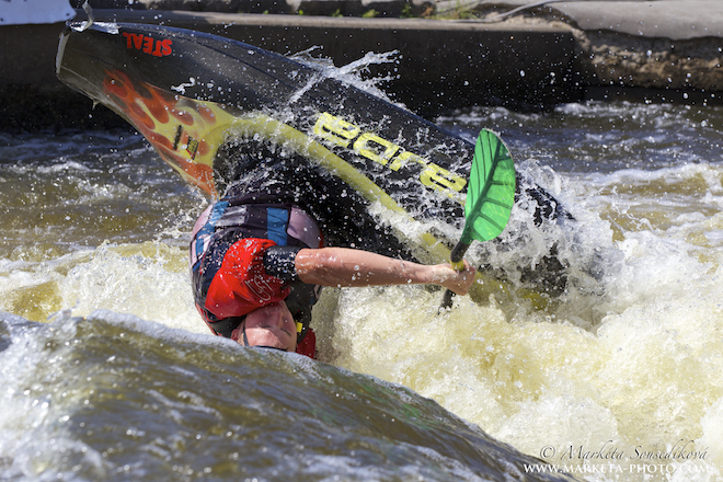 Freestyle kayaking Euro Cup Praha 2013