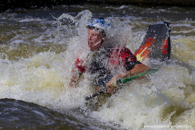 Freestyle kayaking Euro Cup Praha 2013
