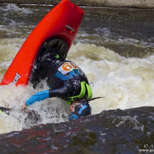 Freestyle kayaking Euro Cup Praha 2013