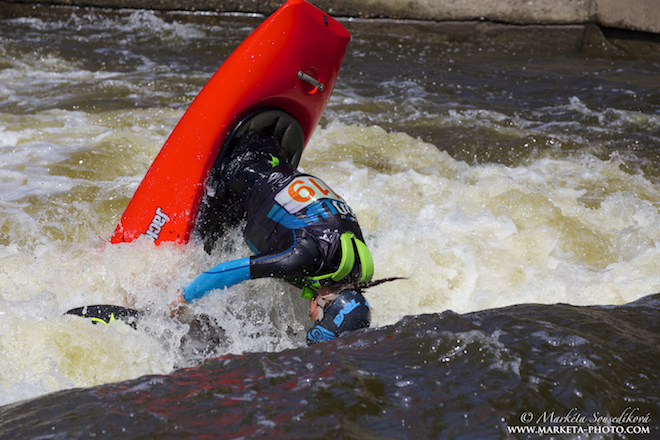 Freestyle kayaking Euro Cup Praha 2013