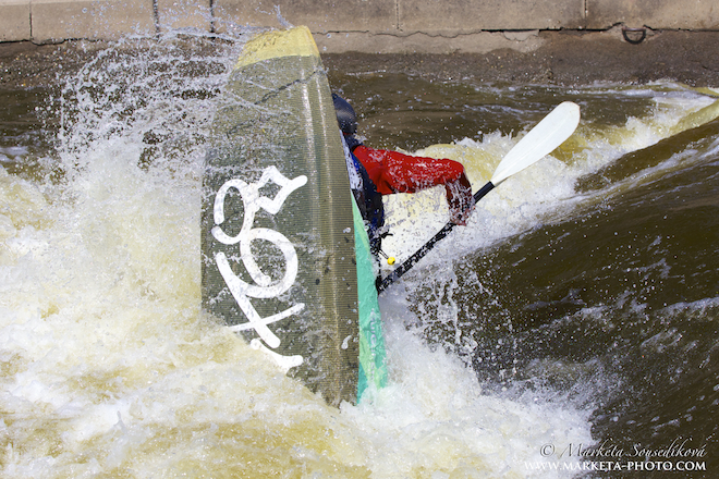 Freestyle kayaking Euro Cup Praha 2013