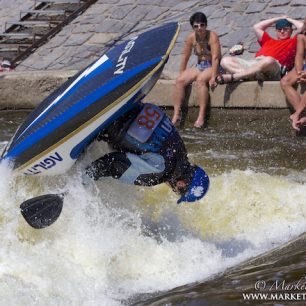 Freestyle kayaking Euro Cup Praha 2013