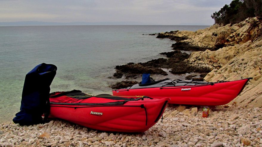 Vše potřebné se do kajaku krásně vměstnalo