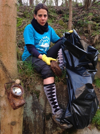 Dobrovolníci sesbírali z koryta a břehů řeky Sázavy 25 tun odpadků