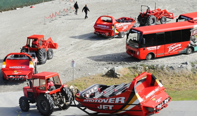 Vodní dobrodružství britského královského páru 