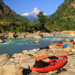 Nepál na vodácký způsob