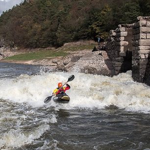 Jak jsme jezdili po dně přehrady
