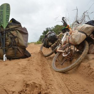 Cyklokajakářská výprava podél břehů Konga a Gabonu 