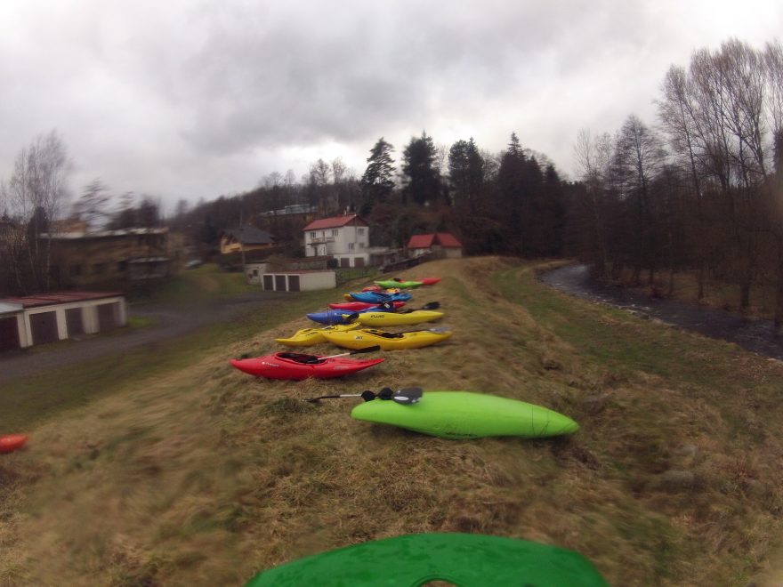 Na vysedačce spodní Rolavy bylo dost plno