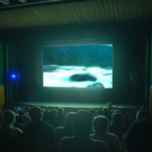 Odpoledne strávíte v kině sledování vodáckých a outdoorových filmů