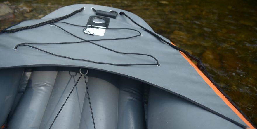 Zadní paluba se záchytným systémem pruženek pro bagáž / F: Šťovík