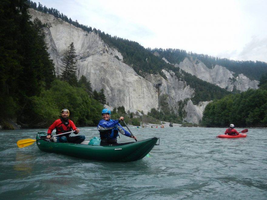Řeka se dá bez problému sjet i na Barace