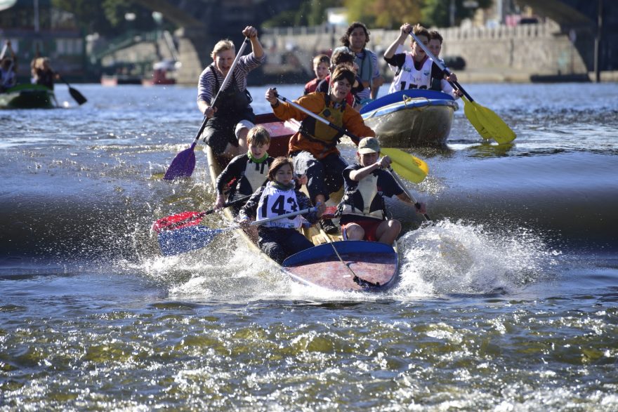 Napříč Prahou - přes tři jezy