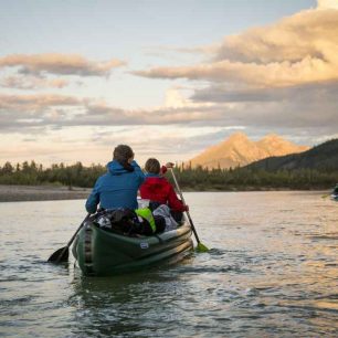 Od Arrigetch pokračujeme dál po řece, vstříc dalším dobrodružstvím. / F: Fjolls Expedition