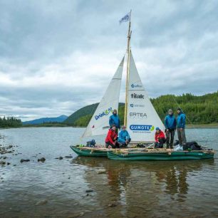 Expedice Divočinou Alajšky v cíli: Adam, Jirka, Radim, Ivetka, Eliška, Liduška / F: Fjolls Expedition