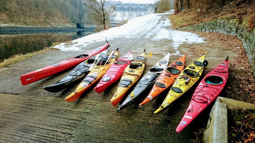 Výřad lodí před nedělní plavbou po Štěchovické přehradě 