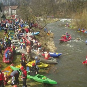 Na Doubravě se koná i organizované splutí