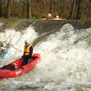 Na cestě vás čeká několik jezů