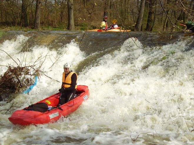 Na cestě vás čeká několik jezů