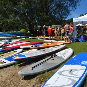 Zázemí závodů bývá dobře připraveno