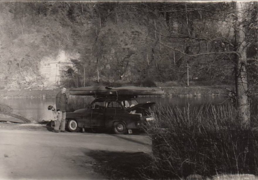 Vožení synů Luboše a Ivana na trénink