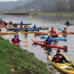 Na Vltavu se můžete vydat třeba v seakajaku 
