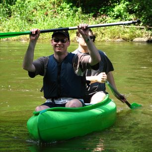 Ohře je vhodná pro začátečníky, ale ani zkušení vodáci se nebudou nudit