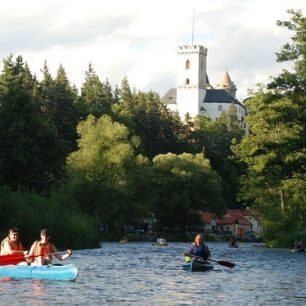 Vltava je oblíbenou turistickou letní řekou