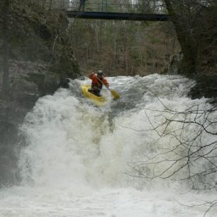 Hned na začátku plavby na vás čekají vodopády