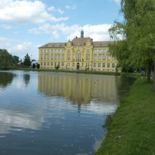 Opletalovo gymnazium v Litovli