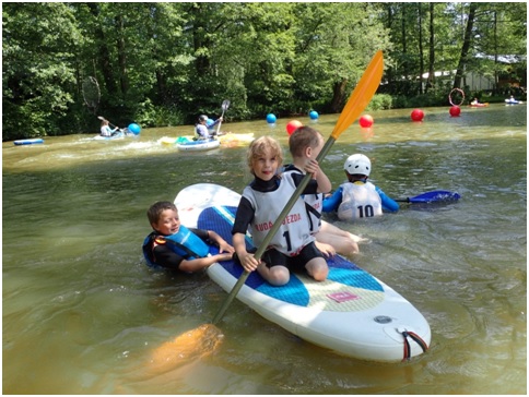 Začátky na paddleboardu vkleče