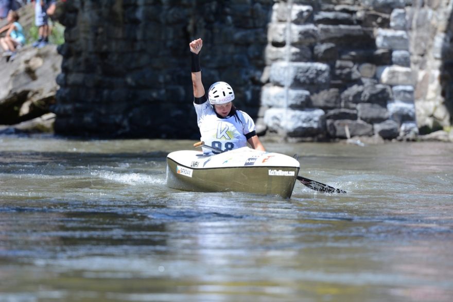 Martina Satková v cíli závodu singlkanoistek / F: Alena Ceplová