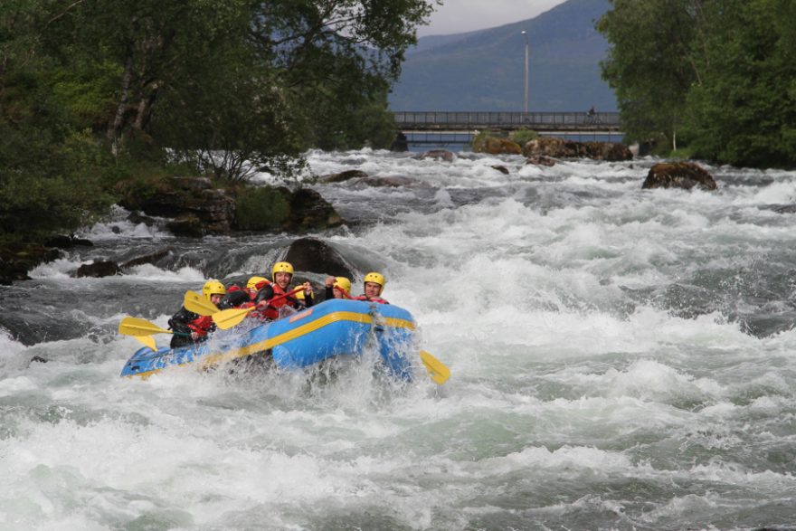 Zdolávání peřejí / F: Jølster rafting