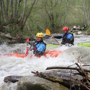 Zkušeně projíždíme peřeje / F: Gabriela Hošková, Radek Schwarz